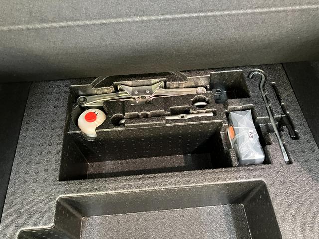 ヴェゼルＸ・ホンダセンシング　フルセグナビ　バックカメラ　クルコンフルセグナビ　ＤＶＤ再生　Ｂｌｕｅｔｏｏｔｈ　ＵＳＢ　バックカメラ　ドラレコ　ＥＴＣ　ＬＥＤ　オートライト　オートエアコン　レーダークルーズコントロール　スマートキー　エコアイドル（滋賀県）の中古車