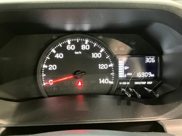 ハイゼットトラックスタンダード　パートタイム４ＷＤ　５ＭＴ　コーナーセンサー衝突被害軽減ブレーキ　コーナーセンサー　パートタイム４ＷＤ　ＡＭ／ＦＭラジオ　マニュアルエアコン　マニュアルレベリング　エコアイドル　ゲートプロテクター　荷台ゴムマット（滋賀県）の中古車