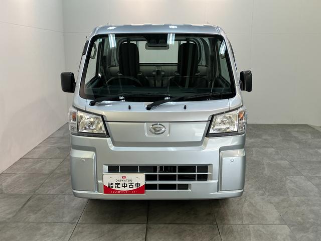 ハイゼットトラックスタンダード　パートタイム４ＷＤ　５ＭＴ　コーナーセンサー衝突被害軽減ブレーキ　コーナーセンサー　パートタイム４ＷＤ　ＡＭ／ＦＭラジオ　マニュアルエアコン　マニュアルレベリング　エコアイドル　ゲートプロテクター　荷台ゴムマット（滋賀県）の中古車