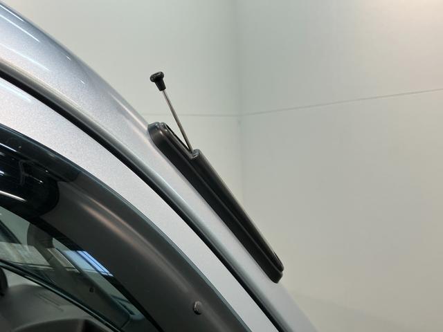 ハイゼットトラックスタンダード　パートタイム４ＷＤ　５ＭＴ　コーナーセンサー衝突被害軽減ブレーキ　コーナーセンサー　パートタイム４ＷＤ　ＡＭ／ＦＭラジオ　マニュアルエアコン　マニュアルレベリング　エコアイドル　ゲートプロテクター　荷台ゴムマット（滋賀県）の中古車