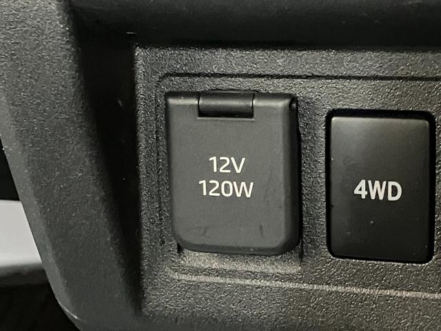 ハイゼットトラックスタンダード　パートタイム４ＷＤ　５ＭＴ　コーナーセンサー衝突被害軽減ブレーキ　コーナーセンサー　パートタイム４ＷＤ　ＡＭ／ＦＭラジオ　マニュアルエアコン　マニュアルレベリング　エコアイドル　ゲートプロテクター　荷台ゴムマット（滋賀県）の中古車