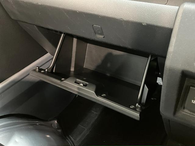 ハイゼットトラックスタンダード　パートタイム４ＷＤ　５ＭＴ　コーナーセンサー衝突被害軽減ブレーキ　コーナーセンサー　パートタイム４ＷＤ　ＡＭ／ＦＭラジオ　マニュアルエアコン　マニュアルレベリング　エコアイドル　ゲートプロテクター　荷台ゴムマット（滋賀県）の中古車