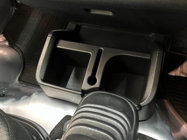 ハイゼットトラックスタンダード　パートタイム４ＷＤ　５ＭＴ　コーナーセンサー衝突被害軽減ブレーキ　コーナーセンサー　パートタイム４ＷＤ　ＡＭ／ＦＭラジオ　マニュアルエアコン　マニュアルレベリング　エコアイドル　ゲートプロテクター　荷台ゴムマット（滋賀県）の中古車