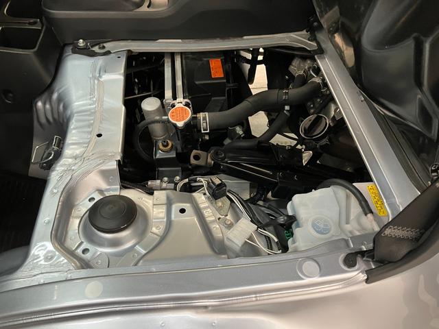 ハイゼットトラックスタンダード　パートタイム４ＷＤ　５ＭＴ　コーナーセンサー衝突被害軽減ブレーキ　コーナーセンサー　パートタイム４ＷＤ　ＡＭ／ＦＭラジオ　マニュアルエアコン　マニュアルレベリング　エコアイドル　ゲートプロテクター　荷台ゴムマット（滋賀県）の中古車