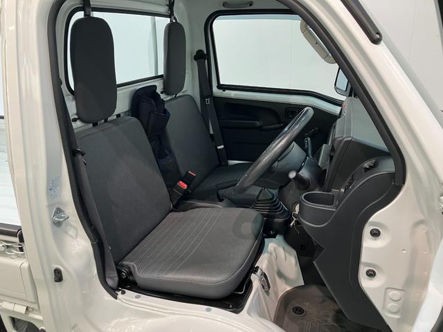 ハイゼットトラックスタンダードＳＡ３ｔ　５ＭＴ　４ＷＤ　ＬＥＤ　車検整備付衝突被害軽減ブレーキ　パートタイム４ＷＤ　５速マニュアルミッション車　ＡＭ／ＦＭラジオ　ドラレコ　マニュアルエアコン　マニュアルレベリング　ＬＥＤヘッドライト　タイヤ４本新品交換済み（滋賀県）の中古車