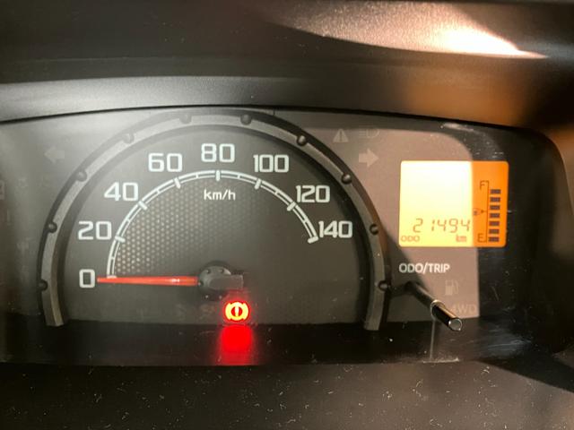 ハイゼットトラックスタンダードＳＡ３ｔ　５ＭＴ　４ＷＤ　ＬＥＤ　車検整備付衝突被害軽減ブレーキ　パートタイム４ＷＤ　５速マニュアルミッション車　ＡＭ／ＦＭラジオ　ドラレコ　マニュアルエアコン　マニュアルレベリング　ＬＥＤヘッドライト　タイヤ４本新品交換済み（滋賀県）の中古車