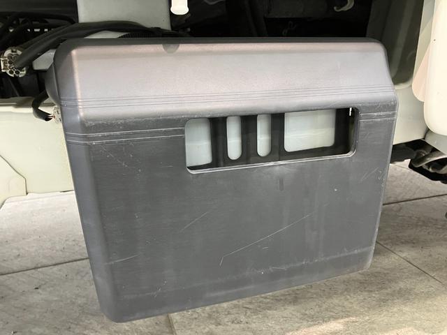 ハイゼットトラックスタンダードＳＡ３ｔ　５ＭＴ　４ＷＤ　ＬＥＤ　車検整備付衝突被害軽減ブレーキ　パートタイム４ＷＤ　５速マニュアルミッション車　ＡＭ／ＦＭラジオ　ドラレコ　マニュアルエアコン　マニュアルレベリング　ＬＥＤヘッドライト　タイヤ４本新品交換済み（滋賀県）の中古車