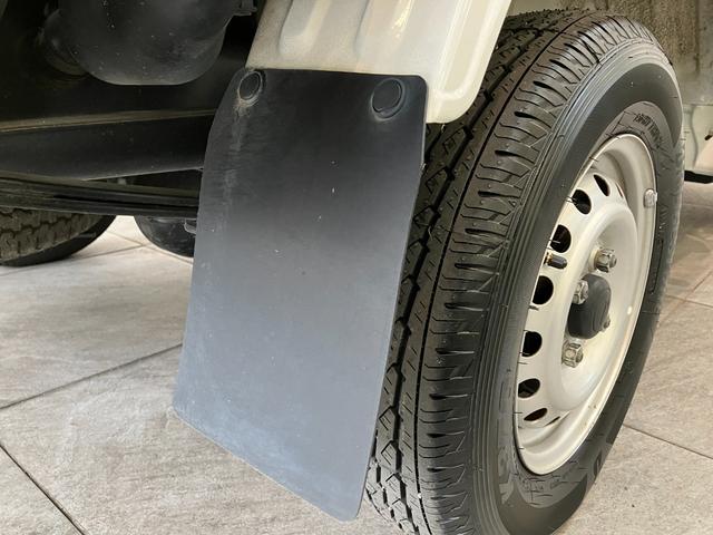 ハイゼットトラックスタンダードＳＡ３ｔ　５ＭＴ　４ＷＤ　ＬＥＤ　車検整備付衝突被害軽減ブレーキ　パートタイム４ＷＤ　５速マニュアルミッション車　ＡＭ／ＦＭラジオ　ドラレコ　マニュアルエアコン　マニュアルレベリング　ＬＥＤヘッドライト　タイヤ４本新品交換済み（滋賀県）の中古車