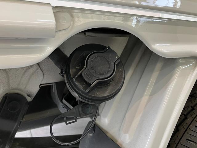 ハイゼットトラックスタンダードＳＡ３ｔ　５ＭＴ　４ＷＤ　ＬＥＤ　車検整備付衝突被害軽減ブレーキ　パートタイム４ＷＤ　５速マニュアルミッション車　ＡＭ／ＦＭラジオ　ドラレコ　マニュアルエアコン　マニュアルレベリング　ＬＥＤヘッドライト　タイヤ４本新品交換済み（滋賀県）の中古車