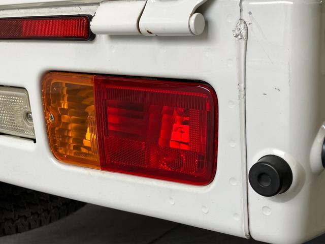 ハイゼットトラックスタンダードＳＡ３ｔ　５ＭＴ　４ＷＤ　ＬＥＤ　車検整備付衝突被害軽減ブレーキ　パートタイム４ＷＤ　５速マニュアルミッション車　ＡＭ／ＦＭラジオ　ドラレコ　マニュアルエアコン　マニュアルレベリング　ＬＥＤヘッドライト　タイヤ４本新品交換済み（滋賀県）の中古車