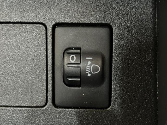 ハイゼットトラックスタンダードＳＡ３ｔ　５ＭＴ　４ＷＤ　ＬＥＤ　車検整備付衝突被害軽減ブレーキ　パートタイム４ＷＤ　５速マニュアルミッション車　ＡＭ／ＦＭラジオ　ドラレコ　マニュアルエアコン　マニュアルレベリング　ＬＥＤヘッドライト　タイヤ４本新品交換済み（滋賀県）の中古車