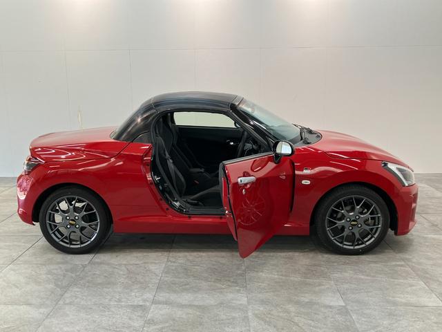 コペンＧＲスポーツ　フルセグナビ　前後ドラレコ　レカロ　ＢＢＳＧＲ専用サスペンション　フルセグナビ　バックカメラ　ＤＶＤ　Ｂｌｕｅｔｏｏｔｈ　ＵＳＢ　ドラレコ　ＭＯＭＯハンドル　パドルシフト　レカロシート　ＢＢＳアルミ　シートヒーター　ルーフカーボンラッピング（滋賀県）の中古車