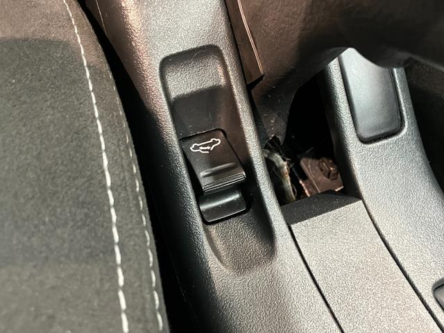 コペンＧＲスポーツ　フルセグナビ　前後ドラレコ　レカロ　ＢＢＳＧＲ専用サスペンション　フルセグナビ　バックカメラ　ＤＶＤ　Ｂｌｕｅｔｏｏｔｈ　ＵＳＢ　ドラレコ　ＭＯＭＯハンドル　パドルシフト　レカロシート　ＢＢＳアルミ　シートヒーター　ルーフカーボンラッピング（滋賀県）の中古車