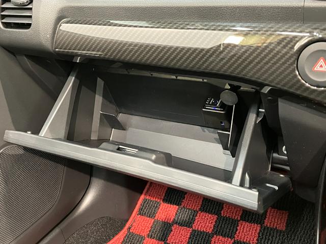 コペンＧＲスポーツ　フルセグナビ　前後ドラレコ　レカロ　ＢＢＳＧＲ専用サスペンション　フルセグナビ　バックカメラ　ＤＶＤ　Ｂｌｕｅｔｏｏｔｈ　ＵＳＢ　ドラレコ　ＭＯＭＯハンドル　パドルシフト　レカロシート　ＢＢＳアルミ　シートヒーター　ルーフカーボンラッピング（滋賀県）の中古車