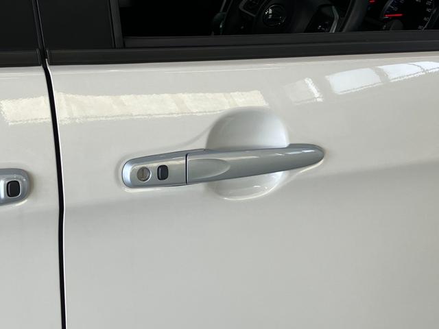 トールカスタムＧ　コーナーセンサー　フルセグナビ　レーダークルコン衝突被害軽減ブレーキ　コーナーセンサー　フルセグナビ　Ｂｌｕｅｔｏｏｔｈ　ＵＳＢ　ＤＶＤ再生　バックカメラ　両側電動スライドドア　ＬＥＤ　クルーズコントロール　スマートキー　電格ミラー　エコアイドル（滋賀県）の中古車