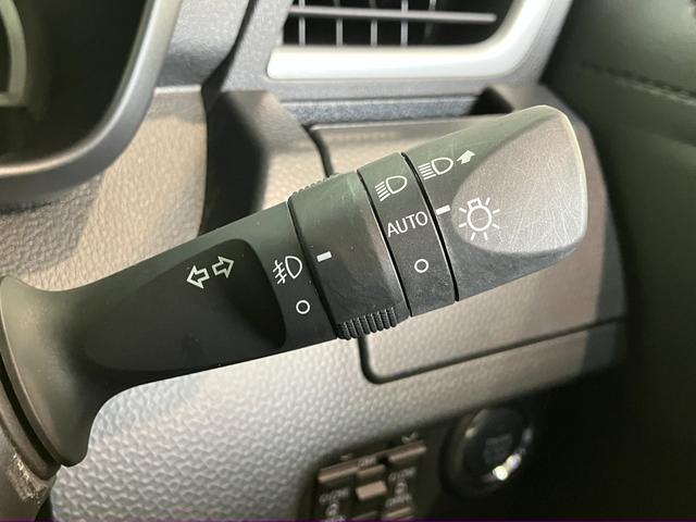 トールカスタムＧ　コーナーセンサー　フルセグナビ　レーダークルコン衝突被害軽減ブレーキ　コーナーセンサー　フルセグナビ　Ｂｌｕｅｔｏｏｔｈ　ＵＳＢ　ＤＶＤ再生　バックカメラ　両側電動スライドドア　ＬＥＤ　クルーズコントロール　スマートキー　電格ミラー　エコアイドル（滋賀県）の中古車