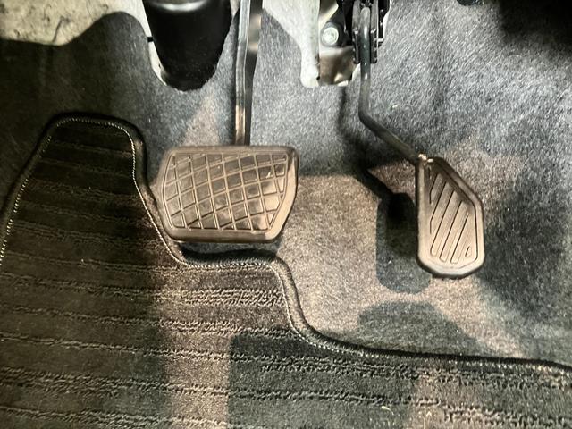 タフトＧ　フルセグナビ　バックカメラ　ドラレコ　コーナーセンサー衝突被害軽減ブレーキ　コーナーセンサー　フルセグナビ　ＤＶＤ再生　Ｂｌｕｅｔｏｏｔｈ　ＵＳＢ　バックカメラ　前後ドラレコ　前席シートヒーター　電動パーキング　ＬＥＤ　タイヤ４本新品交換済み（滋賀県）の中古車