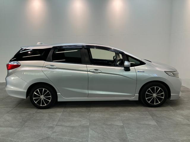 シャトルハイブリッドＸ　フルセグナビ　バックカメラ　車検整備付フルセグナビ　ＤＶＤ再生　Ｂｌｕｅｔｏｏｔｈ　バックカメラ　ＥＴＣ　ＬＥＤ　オートライト　オートエアコン　クルーズコントロール　パドルシフト　スマートキー　電動格納式ミラー　エコアイドル（滋賀県）の中古車