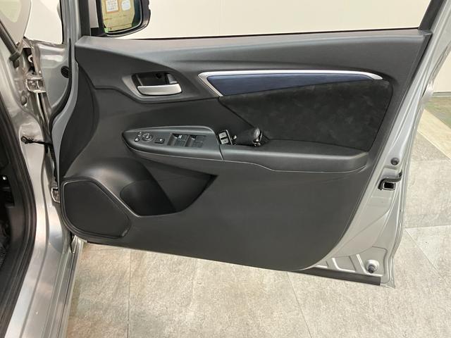 シャトルハイブリッドＸ　フルセグナビ　バックカメラ　車検整備付フルセグナビ　ＤＶＤ再生　Ｂｌｕｅｔｏｏｔｈ　バックカメラ　ＥＴＣ　ＬＥＤ　オートライト　オートエアコン　クルーズコントロール　パドルシフト　スマートキー　電動格納式ミラー　エコアイドル（滋賀県）の中古車