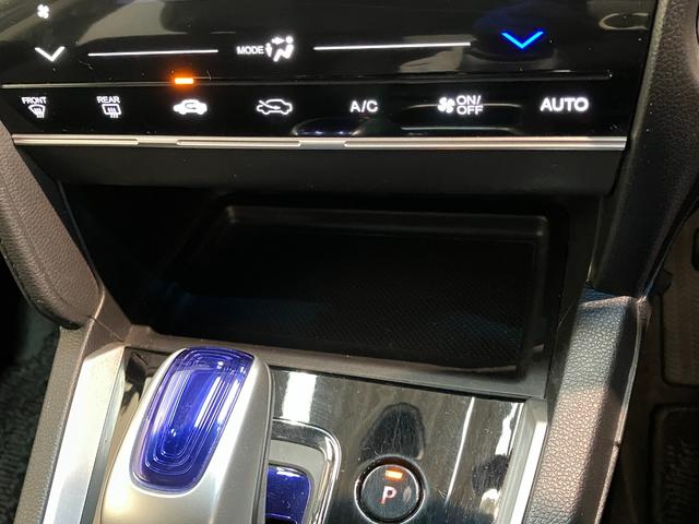 シャトルハイブリッドＸ　フルセグナビ　バックカメラ　車検整備付フルセグナビ　ＤＶＤ再生　Ｂｌｕｅｔｏｏｔｈ　バックカメラ　ＥＴＣ　ＬＥＤ　オートライト　オートエアコン　クルーズコントロール　パドルシフト　スマートキー　電動格納式ミラー　エコアイドル（滋賀県）の中古車