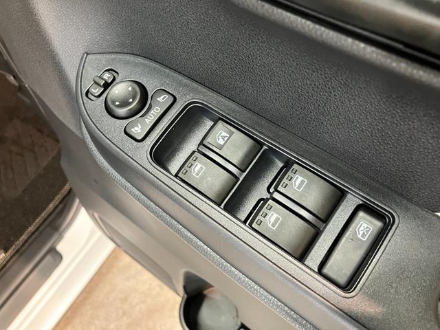 タントＸ　９型ディスプレイオーディオ　バックカメラ　両側パワスラ衝突被害軽減ブレーキ　コーナーセンサー　９型ディスプレイオーディオ　フルセグ　Ｂｌｕｅｔｏｏｔｈ　ＵＳＢ　バックカメラ　両側電動スライドドア　前席シートヒーター　ＬＥＤ　スマートキー　エコアイドル（滋賀県）の中古車