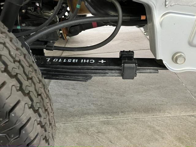 ハイゼットトラックEXT 4WD CVT 9インチディスプレイオーディオ衝突被害軽減ブレーキ コーナーセンサー パートタイム4WD デフロック 9インチディスプレイオーディオ Bluetooth USB バックカメラ 荷台作業灯 4枚リーフスプリング LED スマートキー(滋賀県)の中古車