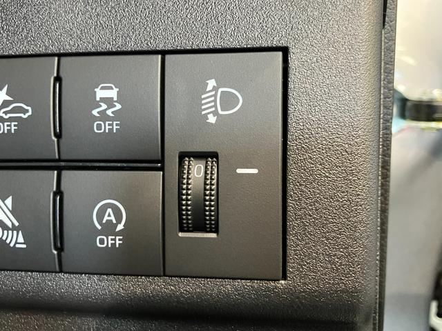 ハイゼットカーゴＤＸ　ＣＶＴ　キーレス　前席パワーウインドウ　届出済未使用車衝突被害軽減ブレーキ　スマアシ　コーナーセンサー　前席パワーウインドウ　ＡＭ／ＦＭステレオ　両側スライドドア　オートライト　マニュアルレベリング　キーレスエントリー　後部プライバシーガラス（滋賀県）の中古車