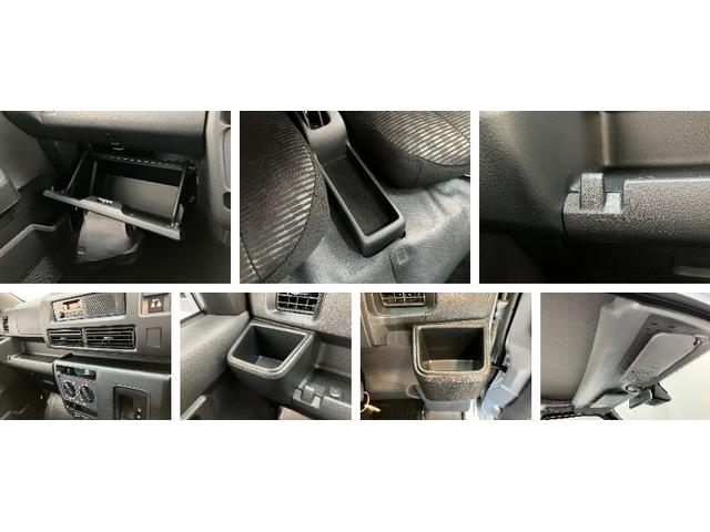 ハイゼットカーゴＤＸ　ＣＶＴ　キーレス　前席パワーウインドウ　届出済未使用車衝突被害軽減ブレーキ　スマアシ　コーナーセンサー　前席パワーウインドウ　ＡＭ／ＦＭステレオ　両側スライドドア　オートライト　マニュアルレベリング　キーレスエントリー　後部プライバシーガラス（滋賀県）の中古車