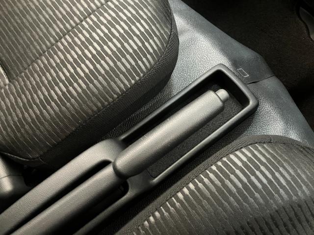 ハイゼットカーゴＤＸ　ＣＶＴ　キーレス　前席パワーウインドウ　届出済未使用車衝突被害軽減ブレーキ　スマアシ　コーナーセンサー　前席パワーウインドウ　ＡＭ／ＦＭステレオ　両側スライドドア　オートライト　マニュアルレベリング　キーレスエントリー　後部プライバシーガラス（滋賀県）の中古車