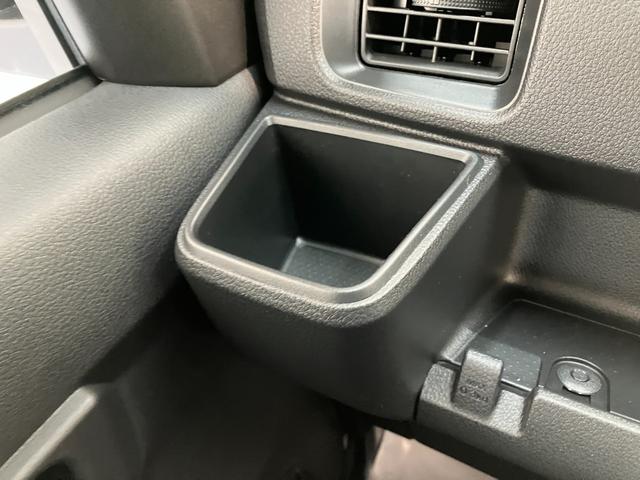 ハイゼットカーゴＤＸ　ＣＶＴ　キーレス　前席パワーウインドウ　届出済未使用車衝突被害軽減ブレーキ　スマアシ　コーナーセンサー　前席パワーウインドウ　ＡＭ／ＦＭステレオ　両側スライドドア　オートライト　マニュアルレベリング　キーレスエントリー　後部プライバシーガラス（滋賀県）の中古車