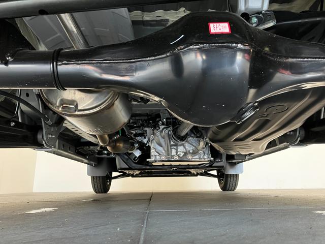 ハイゼットカーゴＤＸ　ＣＶＴ　キーレス　前席パワーウインドウ　届出済未使用車衝突被害軽減ブレーキ　スマアシ　コーナーセンサー　前席パワーウインドウ　ＡＭ／ＦＭステレオ　両側スライドドア　オートライト　マニュアルレベリング　キーレスエントリー　後部プライバシーガラス（滋賀県）の中古車