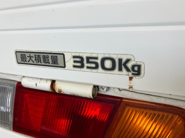 ＮＴ１００クリッパートラックＤＸ農繁仕様　４ＷＤ　Ｈｉ−Ｌｏ切替　５ＭＴ　荷台作業灯ＡＭ／ＦＭラジオ　エアコン　パワステ　荷台作業灯　マニュアルレベリング　４ＷＤ　Ｈｉ−Ｌｏ切り替え　５速マニュアルミッション車　荷台マット　ゲートプロテクター　ガードフレームプロテクター（滋賀県）の中古車