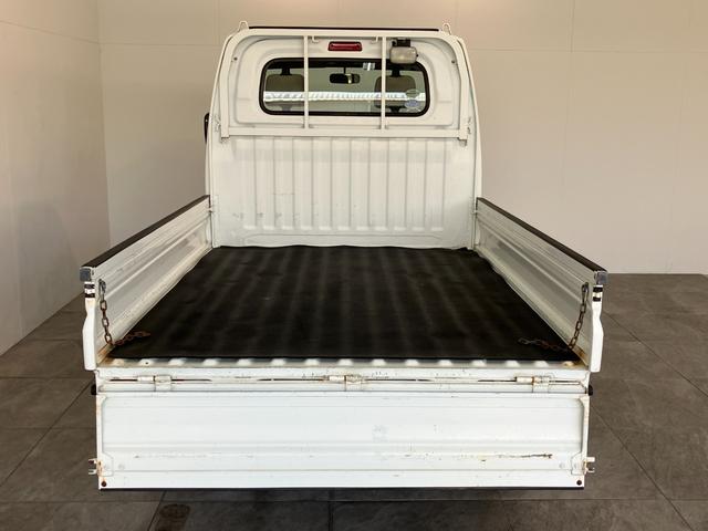 ＮＴ１００クリッパートラックＤＸ農繁仕様　４ＷＤ　Ｈｉ−Ｌｏ切替　５ＭＴ　荷台作業灯ＡＭ／ＦＭラジオ　エアコン　パワステ　荷台作業灯　マニュアルレベリング　４ＷＤ　Ｈｉ−Ｌｏ切り替え　５速マニュアルミッション車　荷台マット　ゲートプロテクター　ガードフレームプロテクター（滋賀県）の中古車