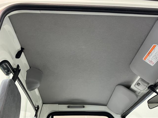 ＮＴ１００クリッパートラックＤＸ農繁仕様　４ＷＤ　Ｈｉ−Ｌｏ切替　５ＭＴ　荷台作業灯ＡＭ／ＦＭラジオ　エアコン　パワステ　荷台作業灯　マニュアルレベリング　４ＷＤ　Ｈｉ−Ｌｏ切り替え　５速マニュアルミッション車　荷台マット　ゲートプロテクター　ガードフレームプロテクター（滋賀県）の中古車