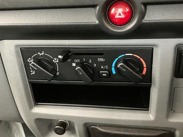ミニキャブトラックVX−SE 4WD 5MT ETC 荷台作業灯 車検整備付パートタイム4WD Hi−Lo切り替え AM/FMラジオ マニュアルエアコン マニュアルレベリング ETC 荷台作業灯 5速マニュアルミッション車(滋賀県)の中古車