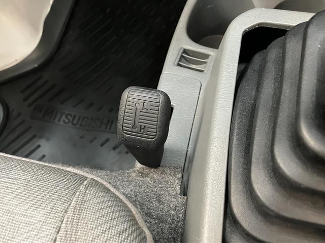 ミニキャブトラックVX−SE 4WD 5MT ETC 荷台作業灯 車検整備付パートタイム4WD Hi−Lo切り替え AM/FMラジオ マニュアルエアコン マニュアルレベリング ETC 荷台作業灯 5速マニュアルミッション車(滋賀県)の中古車