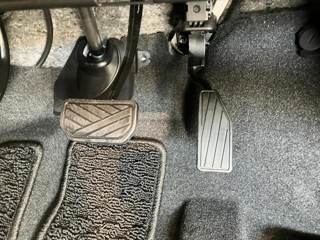 ソリオハイブリッドＳＺ　９型フルセグナビ　バックカメラ　ドラレコ衝突被害軽減ブレーキ　コーナーセンサー　フルセグナビ　ＤＶＤ　Ｂｌｕｅｔｏｏｔｈ　ＵＳＢ　バックカメラ　前後ドラレコ　両側電動スライドドア　シートヒーター　レーダークルーズコントロール　ハイブリッド（滋賀県）の中古車