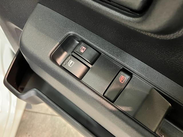 ハイゼットカーゴＤＸ　４ＷＤ　ＣＶＴ　コーナーセンサー　ドラレコ　ＥＴＣ衝突被害軽減ブレーキ　スマアシ　コーナーセンサー　前席パワーウインドウ　ＡＭ／ＦＭステレオ　ドラレコ　ＥＴＣ　両側スライドドア　パートタイム４ＷＤ　オートライト　マニュアルレベリング　キーレス（滋賀県）の中古車