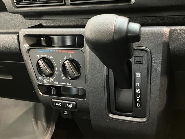 ハイゼットカーゴＤＸ　４ＷＤ　ＣＶＴ　コーナーセンサー　ドラレコ　ＥＴＣ衝突被害軽減ブレーキ　スマアシ　コーナーセンサー　前席パワーウインドウ　ＡＭ／ＦＭステレオ　ドラレコ　ＥＴＣ　両側スライドドア　パートタイム４ＷＤ　オートライト　マニュアルレベリング　キーレス（滋賀県）の中古車