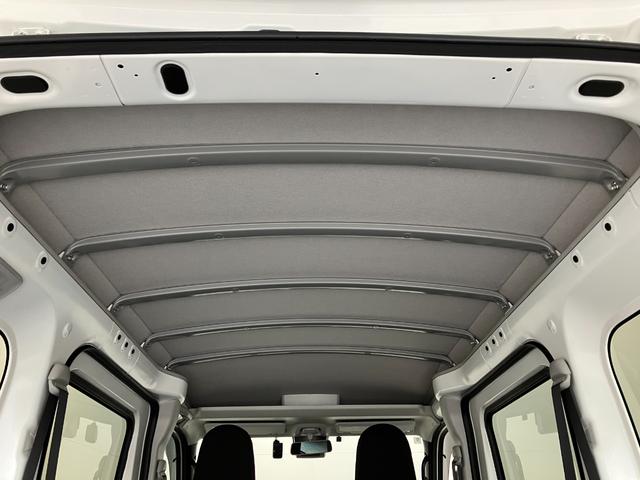 ハイゼットカーゴＤＸ　４ＷＤ　ＣＶＴ　コーナーセンサー　ドラレコ　ＥＴＣ衝突被害軽減ブレーキ　スマアシ　コーナーセンサー　前席パワーウインドウ　ＡＭ／ＦＭステレオ　ドラレコ　ＥＴＣ　両側スライドドア　パートタイム４ＷＤ　オートライト　マニュアルレベリング　キーレス（滋賀県）の中古車