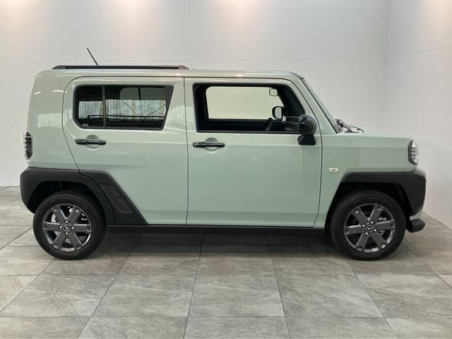 タフトＧダーククロムベンチャー　１０型ナビ　届出済未使用車衝突被害軽減ブレーキ　コーナーセンサー　１０型フルセグナビ　ＤＶＤ再生　Ｂｌｕｅｔｏｏｔｈ　ＵＳＢ　パノラマカメラ　前後ドラレコ　前席シートヒーター　ＬＥＤ　オートライト　レーダークルーズコントロール（滋賀県）の中古車