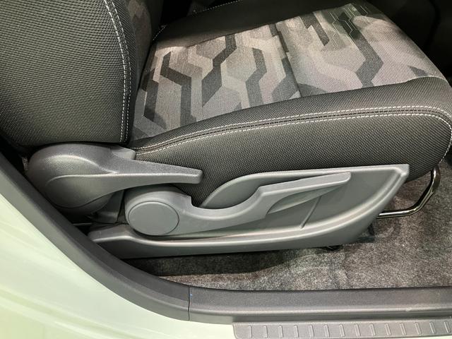 タフトＧダーククロムベンチャー　１０型ナビ　届出済未使用車衝突被害軽減ブレーキ　コーナーセンサー　１０型フルセグナビ　ＤＶＤ再生　Ｂｌｕｅｔｏｏｔｈ　ＵＳＢ　パノラマカメラ　前後ドラレコ　前席シートヒーター　ＬＥＤ　オートライト　レーダークルーズコントロール（滋賀県）の中古車