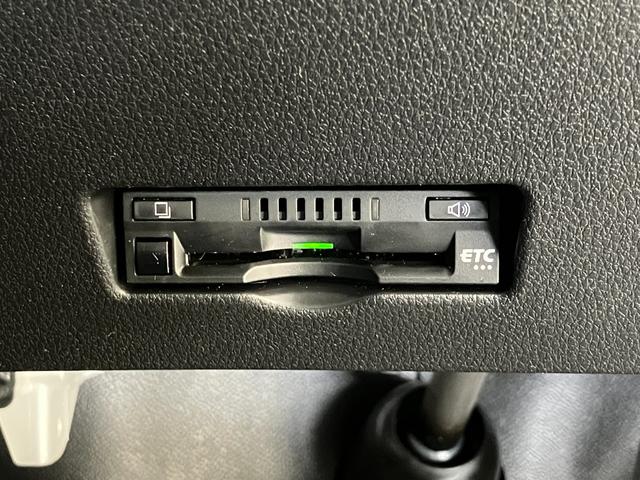 ハイゼットカーゴＤＸ　４ＷＤ　ＣＶＴ車　コーナーセンサー　ＥＴＣ　キーレス衝突被害軽減ブレーキ　コーナーセンサー　前席パワーウインドウ　ＡＭ／ＦＭステレオ　ＥＴＣ車載器　両側スライドドア　パートタイム４ＷＤ　オートライト　マニュアルレベリング　キーレス　プライバシーガラス（滋賀県）の中古車