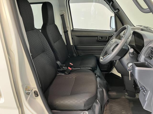 ハイゼットカーゴＤＸ　４ＷＤ　ＣＶＴ　コーナーセンサー　ドラレコ　キーレス衝突被害軽減ブレーキ　コーナーセンサー　前席パワーウインドウ　ＡＭ／ＦＭステレオ　ドラレコ　両側スライドドア　パートタイム４ＷＤ　オートライト　マニュアルレベリング　キーレスエントリー　エコアイドル（滋賀県）の中古車