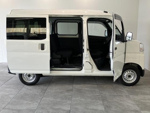 ハイゼットカーゴＤＸ　４ＷＤ　ＣＶＴ　コーナーセンサー　ドラレコ　キーレス衝突被害軽減ブレーキ　コーナーセンサー　前席パワーウインドウ　ＡＭ／ＦＭステレオ　ドラレコ　両側スライドドア　パートタイム４ＷＤ　オートライト　マニュアルレベリング　キーレスエントリー　エコアイドル（滋賀県）の中古車