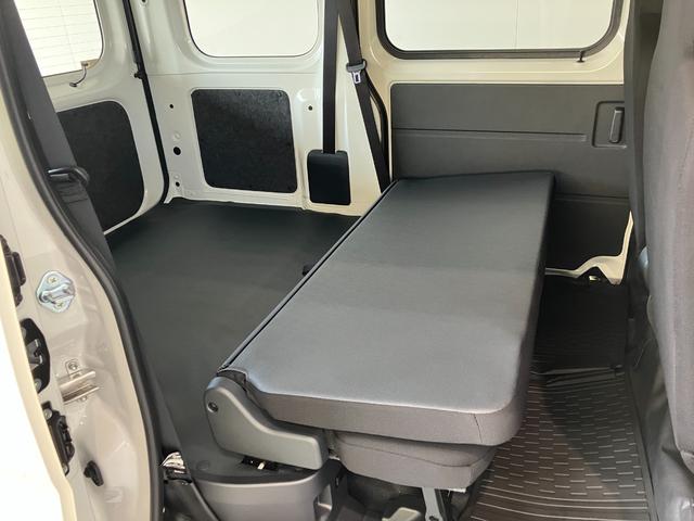 ハイゼットカーゴＤＸ　４ＷＤ　ＣＶＴ　コーナーセンサー　ドラレコ　キーレス衝突被害軽減ブレーキ　コーナーセンサー　前席パワーウインドウ　ＡＭ／ＦＭステレオ　ドラレコ　両側スライドドア　パートタイム４ＷＤ　オートライト　マニュアルレベリング　キーレスエントリー　エコアイドル（滋賀県）の中古車