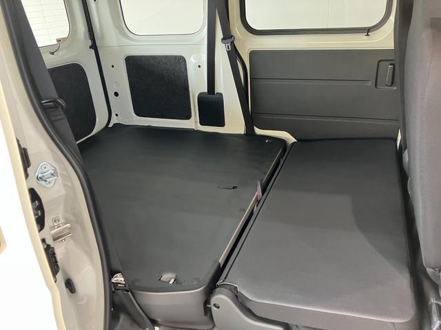 ハイゼットカーゴＤＸ　４ＷＤ　ＣＶＴ　コーナーセンサー　ドラレコ　キーレス衝突被害軽減ブレーキ　コーナーセンサー　前席パワーウインドウ　ＡＭ／ＦＭステレオ　ドラレコ　両側スライドドア　パートタイム４ＷＤ　オートライト　マニュアルレベリング　キーレスエントリー　エコアイドル（滋賀県）の中古車