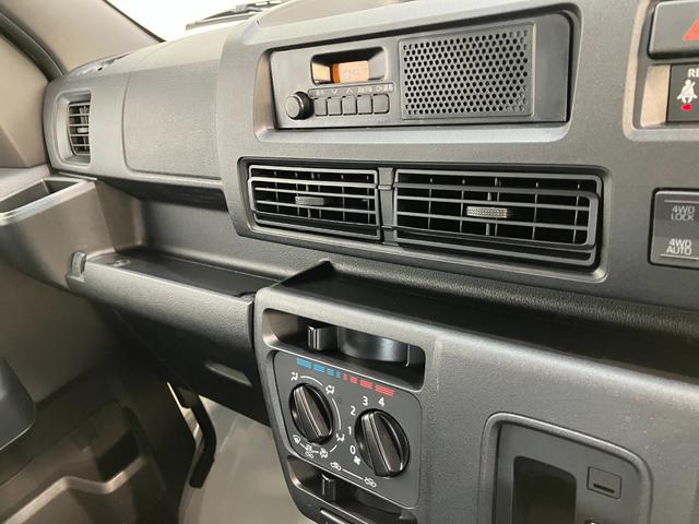 ハイゼットカーゴＤＸ　４ＷＤ　ＣＶＴ　コーナーセンサー　ドラレコ　キーレス衝突被害軽減ブレーキ　コーナーセンサー　前席パワーウインドウ　ＡＭ／ＦＭステレオ　ドラレコ　両側スライドドア　パートタイム４ＷＤ　オートライト　マニュアルレベリング　キーレスエントリー　エコアイドル（滋賀県）の中古車