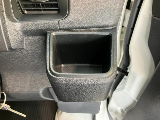 ハイゼットカーゴＤＸ　４ＷＤ　ＣＶＴ　コーナーセンサー　ドラレコ　キーレス衝突被害軽減ブレーキ　コーナーセンサー　前席パワーウインドウ　ＡＭ／ＦＭステレオ　ドラレコ　両側スライドドア　パートタイム４ＷＤ　オートライト　マニュアルレベリング　キーレスエントリー　エコアイドル（滋賀県）の中古車