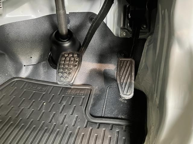 ハイゼットカーゴＤＸ　４ＷＤ　ＣＶＴ　コーナーセンサー　ドラレコ　キーレス衝突被害軽減ブレーキ　コーナーセンサー　前席パワーウインドウ　ＡＭ／ＦＭステレオ　ドラレコ　両側スライドドア　パートタイム４ＷＤ　オートライト　マニュアルレベリング　キーレスエントリー　エコアイドル（滋賀県）の中古車